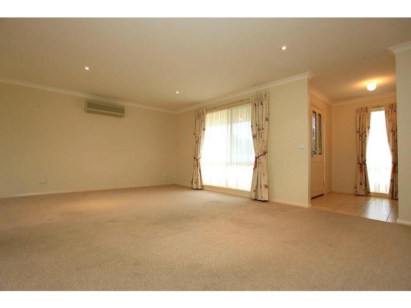 1/13 Rachel Court, Lavington NSW 2641