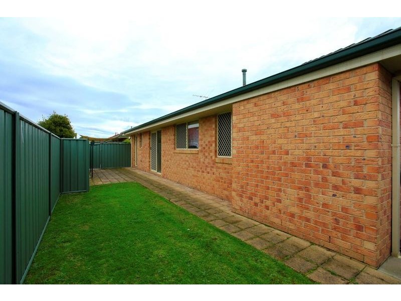 1/13 Rachel Court, Lavington NSW 2641