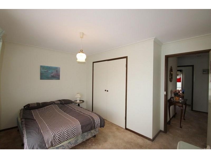 2/275 Vickers Road, Lavington NSW 2641