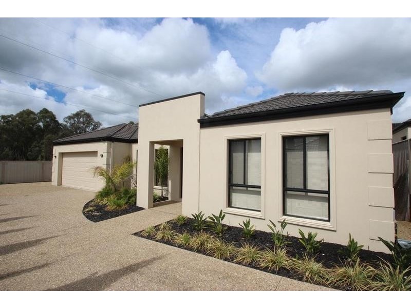 2/22 Mountain Way, Lavington NSW 2641