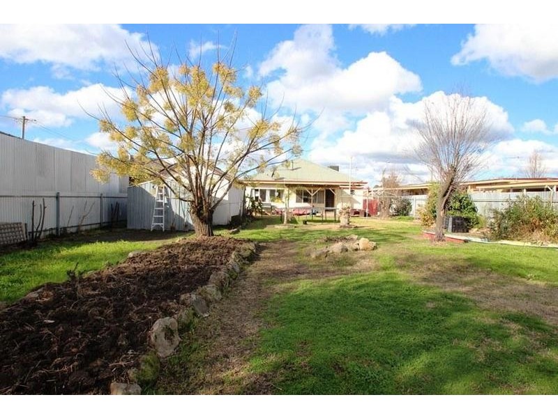 827 Mate Street, North Albury NSW 2640