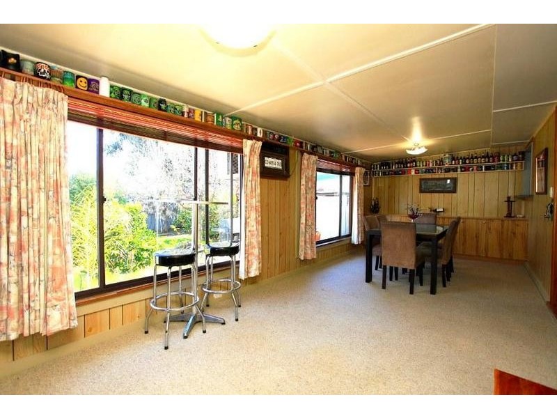391 Hedley Crescent, Lavington NSW 2641