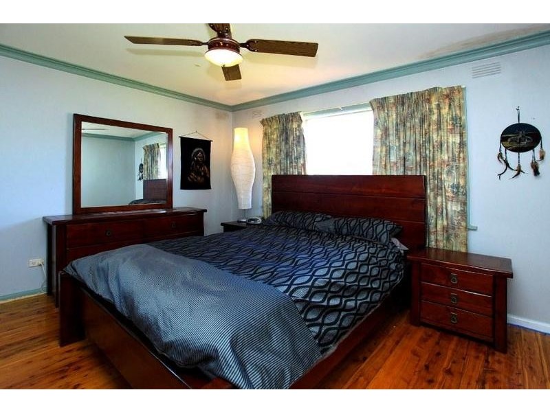 391 Hedley Crescent, Lavington NSW 2641