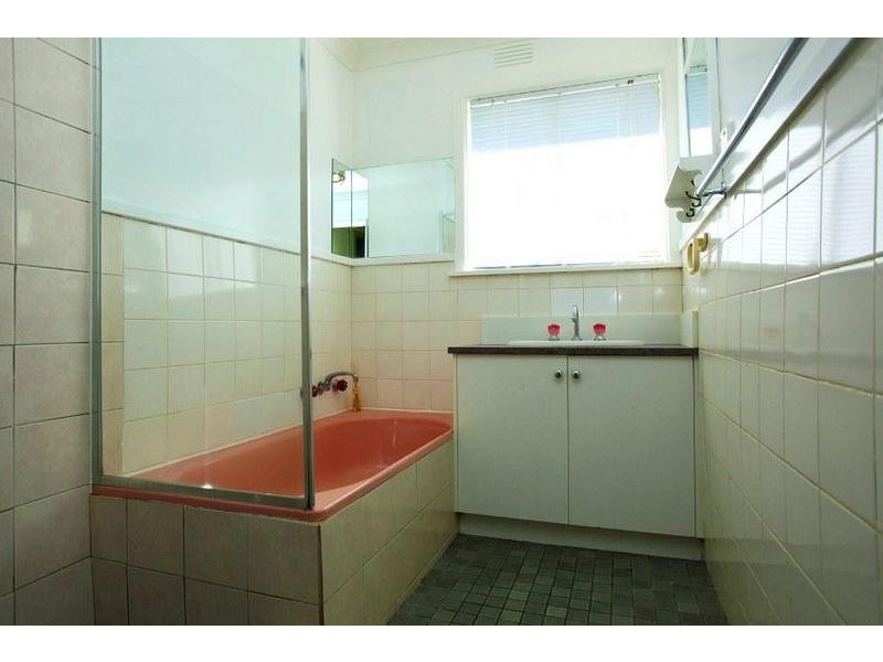 391 Hedley Crescent, Lavington NSW 2641