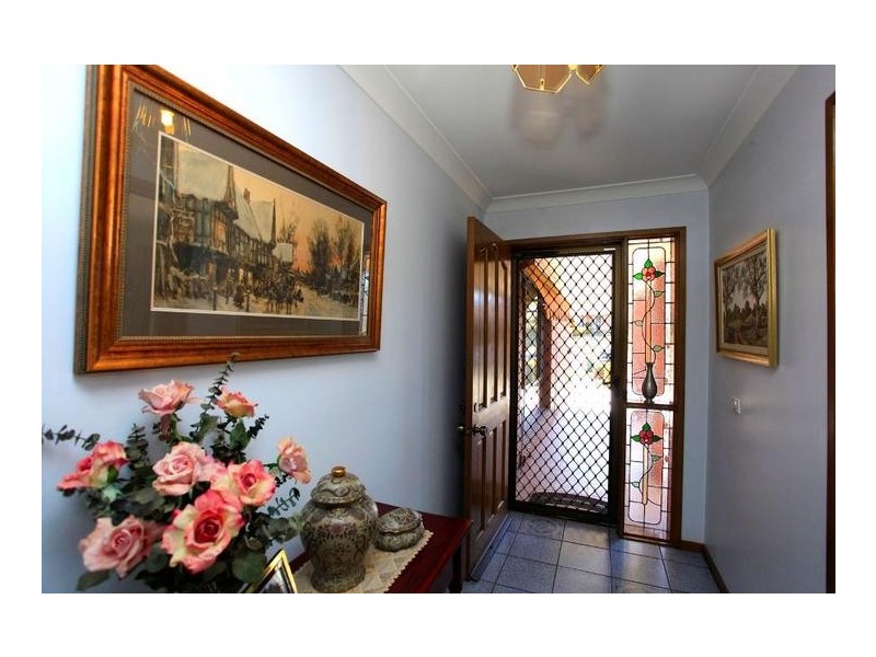 279 Bimbadeen Avenue, East Albury NSW 2640