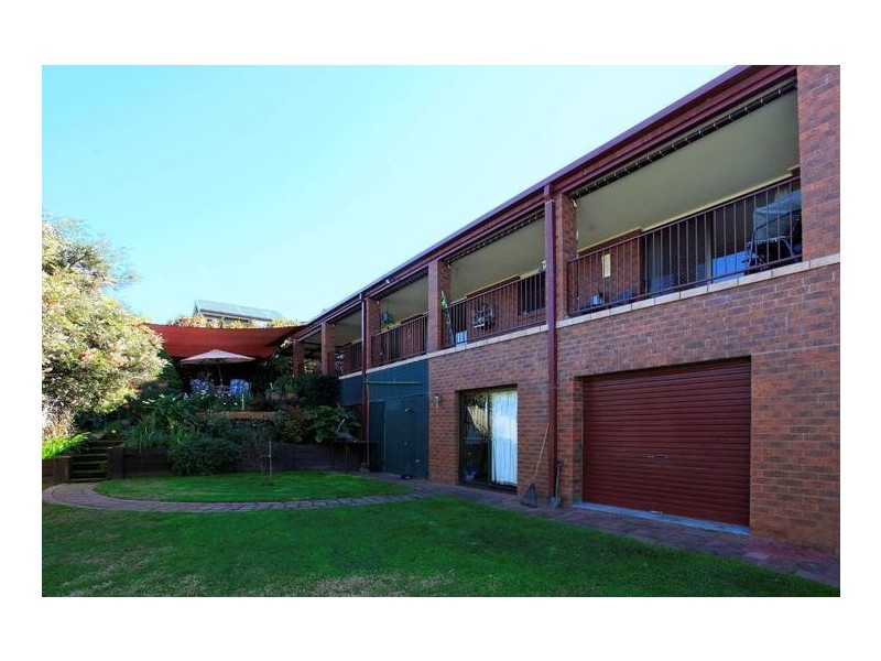 279 Bimbadeen Avenue, East Albury NSW 2640