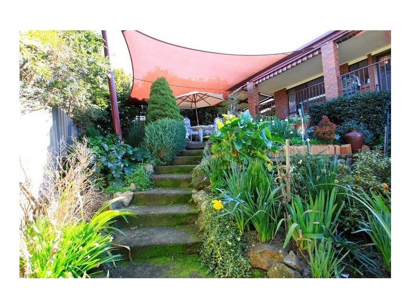 279 Bimbadeen Avenue, East Albury NSW 2640