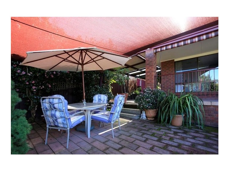 279 Bimbadeen Avenue, East Albury NSW 2640