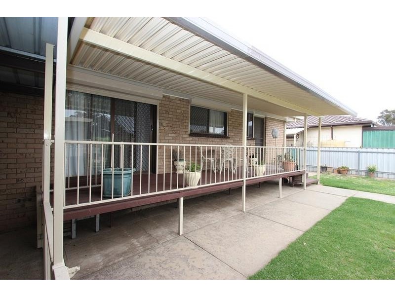 558 Kemp Street, Lavington NSW 2641