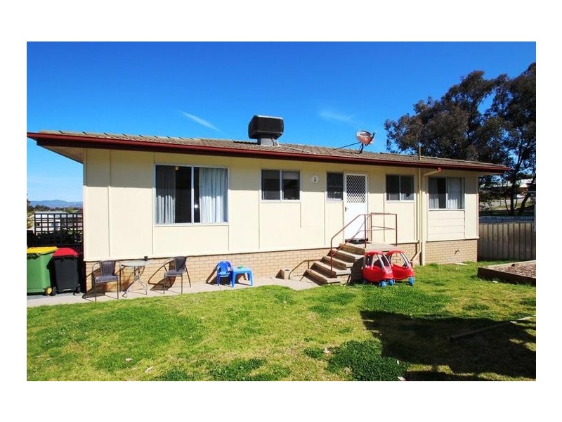 16 Banksia Street, West Albury NSW 2640