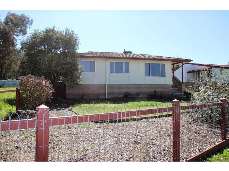 16 Banksia Street, West Albury NSW 2640