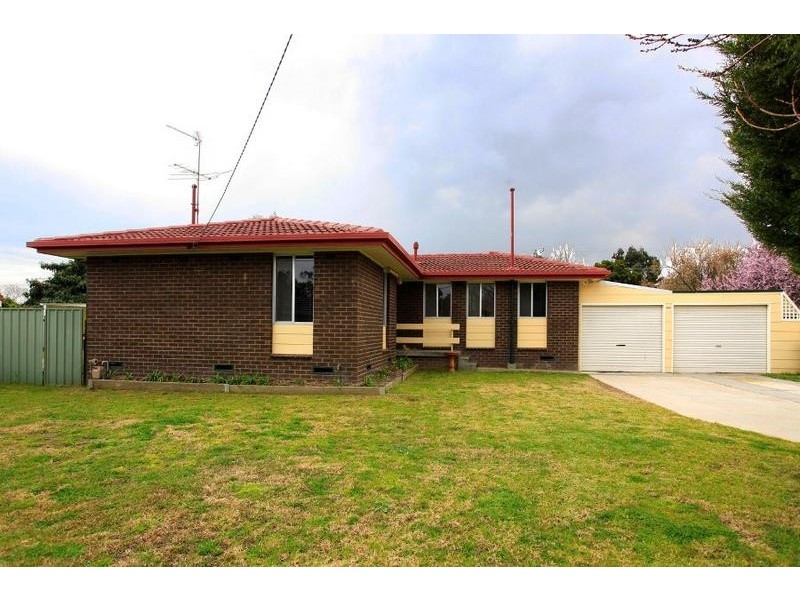 365 Twin Crescent, Lavington NSW 2641