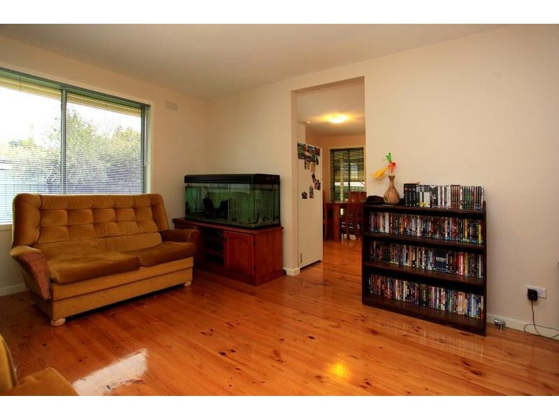 365 Twin Crescent, Lavington NSW 2641