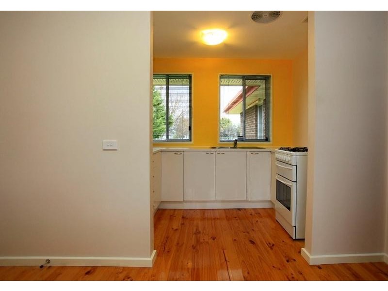 365 Twin Crescent, Lavington NSW 2641