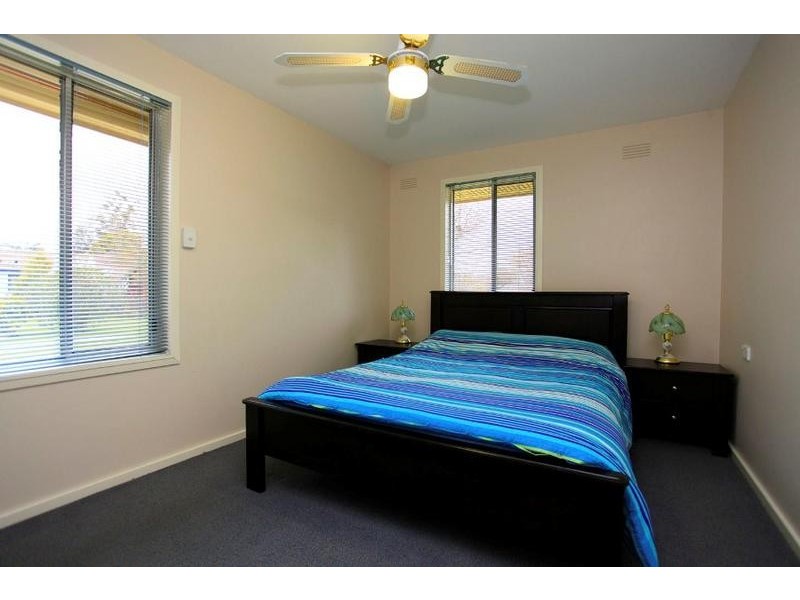 365 Twin Crescent, Lavington NSW 2641