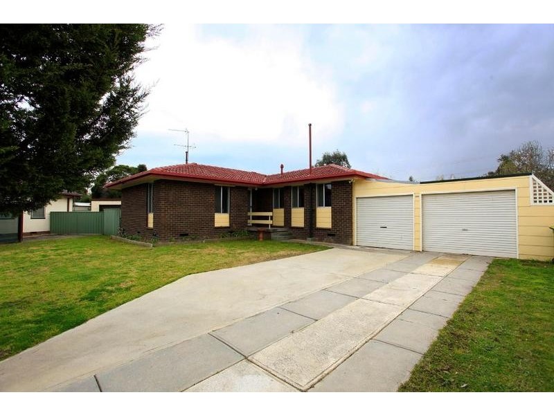 365 Twin Crescent, Lavington NSW 2641