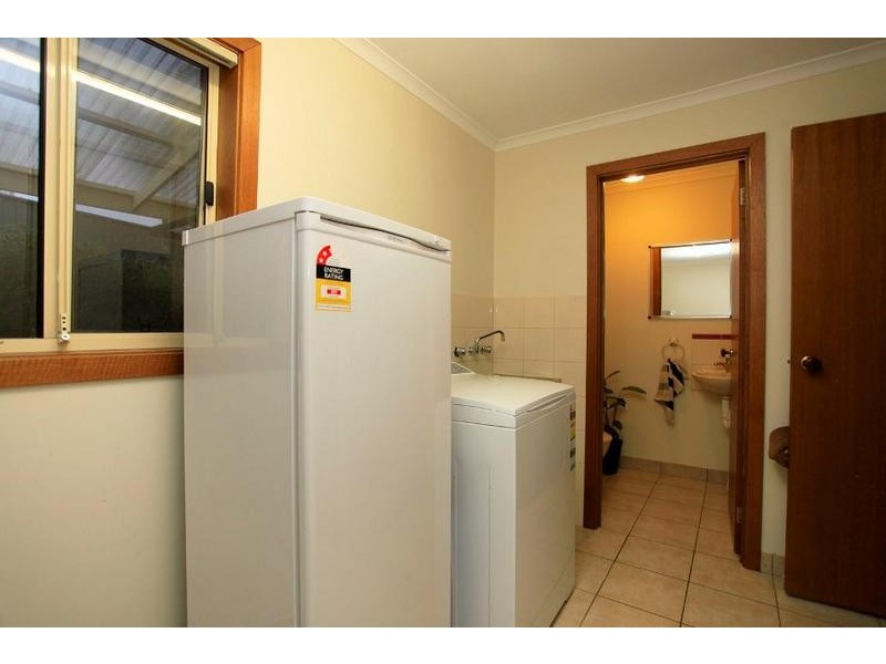 1/6 Southernview Drive, West Albury NSW 2640