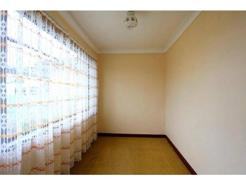 594 Kemp Street, Lavington NSW 2641