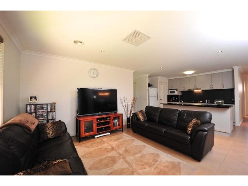 435 Bevan Street, Lavington NSW 2641