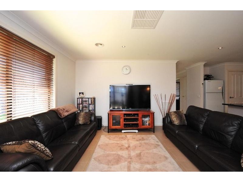 435 Bevan Street, Lavington NSW 2641