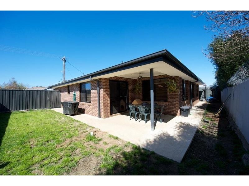 435 Bevan Street, Lavington NSW 2641