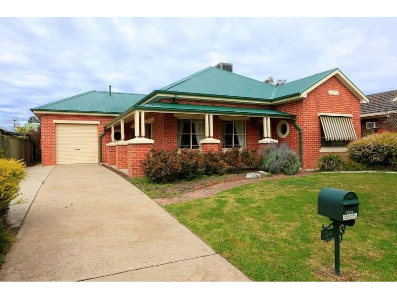 30 Hallam Street, Lavington NSW 2641