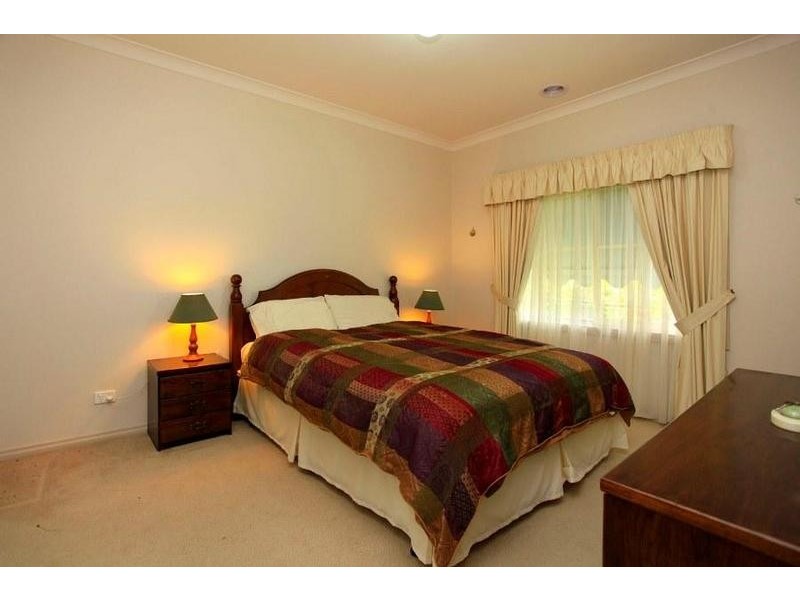 30 Hallam Street, Lavington NSW 2641