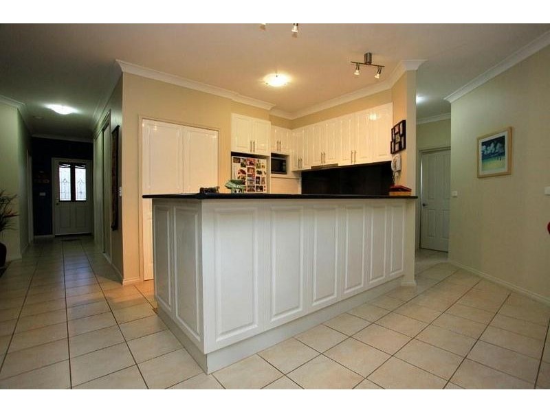 31 Meyer Place, Thurgoona NSW 2640