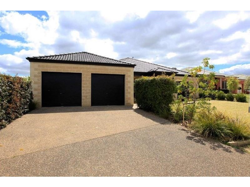 31 Meyer Place, Thurgoona NSW 2640