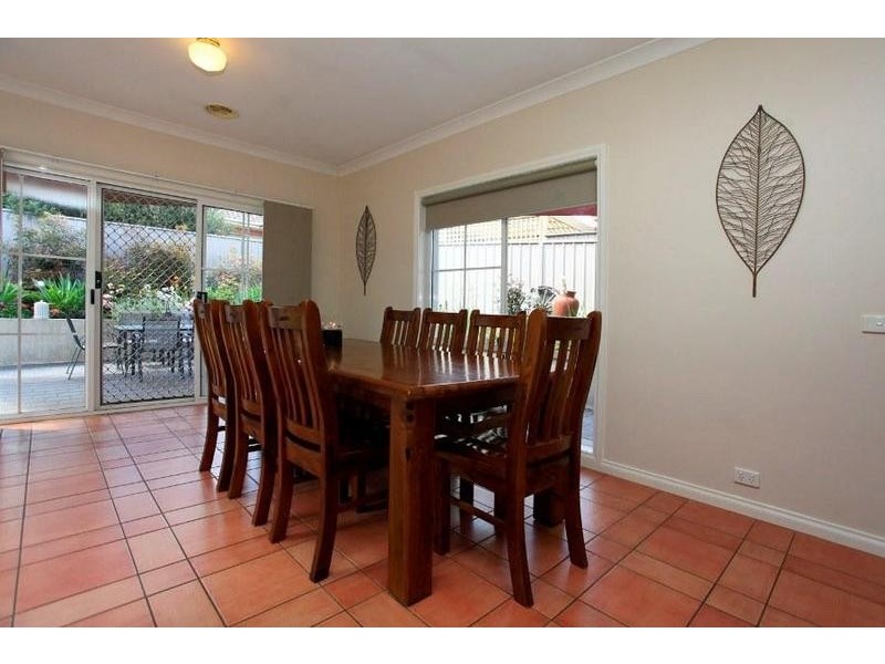 41 Doulton Drive, West Albury NSW 2640