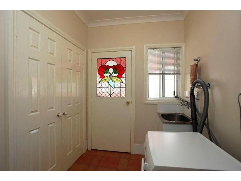 41 Doulton Drive, West Albury NSW 2640