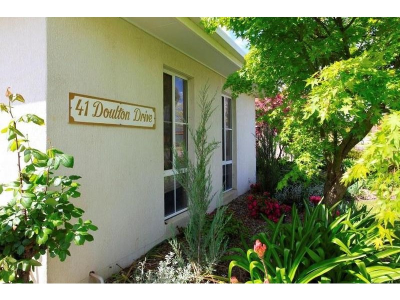 41 Doulton Drive, West Albury NSW 2640