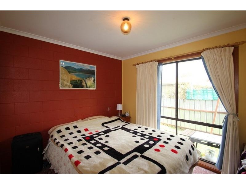 2/610 Kemp Street, Lavington NSW 2641