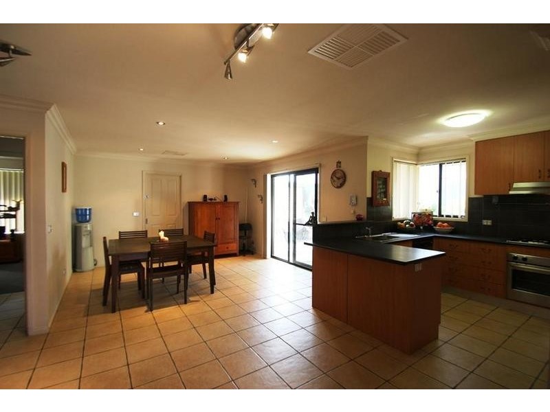 26 Honeysuckle Street, Thurgoona NSW 2640