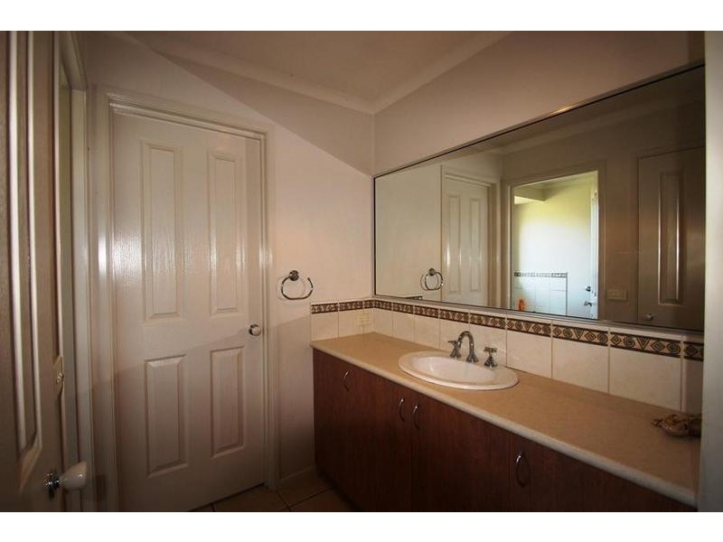 26 Honeysuckle Street, Thurgoona NSW 2640