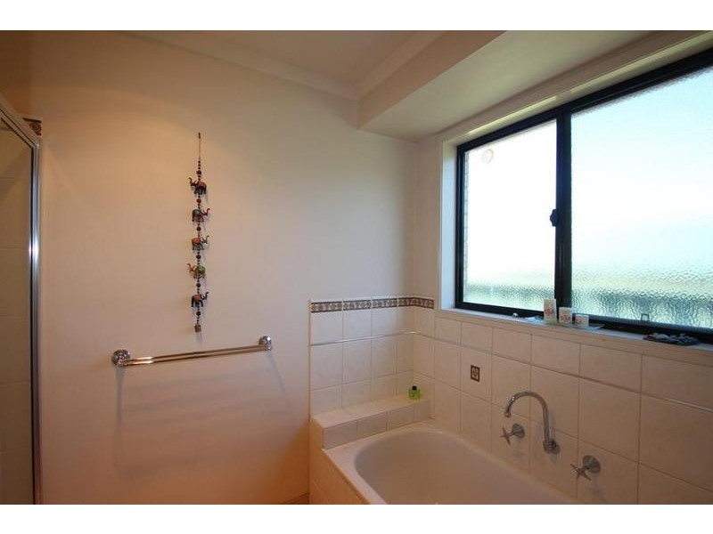 26 Honeysuckle Street, Thurgoona NSW 2640