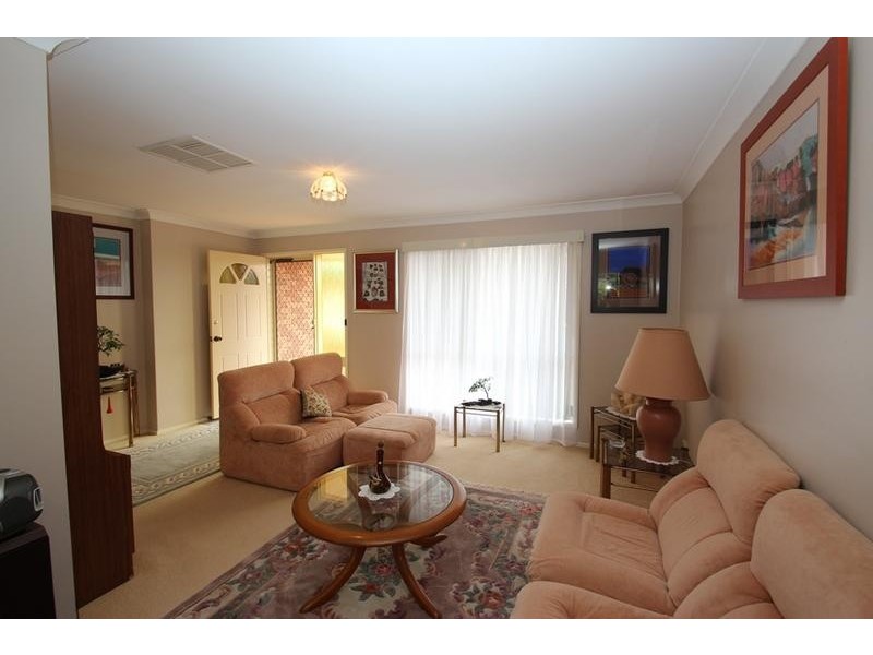 23 Renwick Court, Lavington NSW 2641