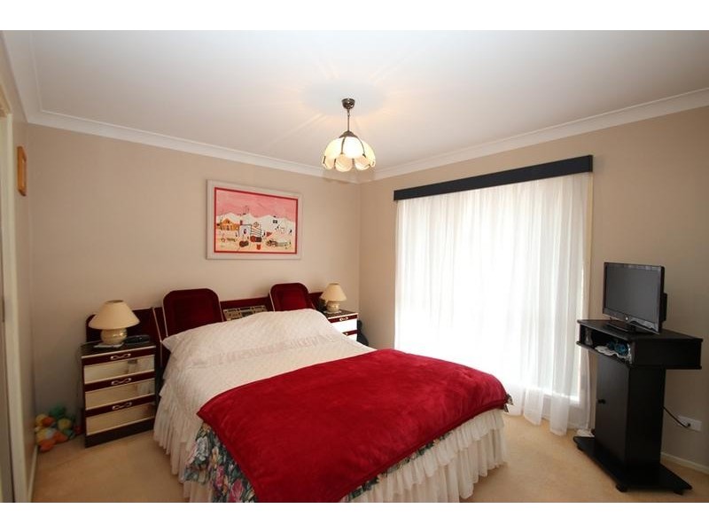 23 Renwick Court, Lavington NSW 2641