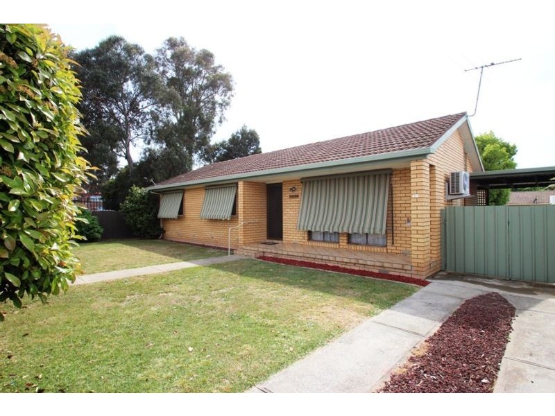 570 Kemp Street, Lavington NSW 2641