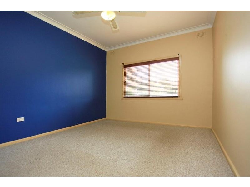 557 Brown Street, Lavington NSW 2641