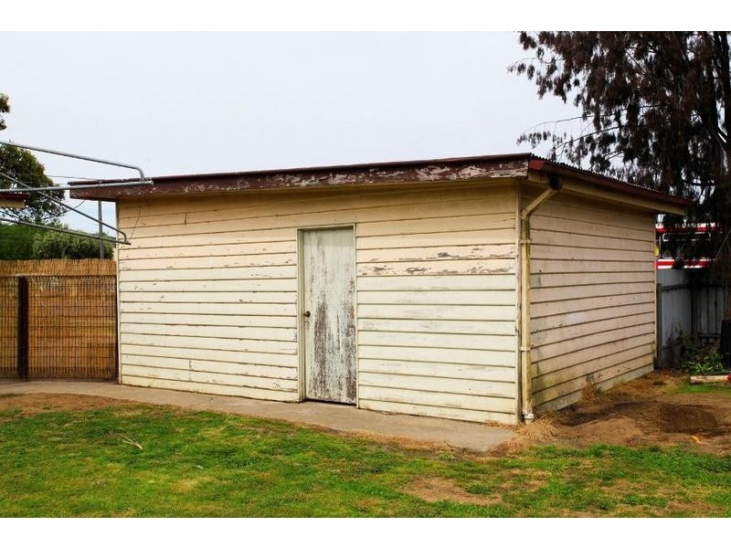 557 Brown Street, Lavington NSW 2641