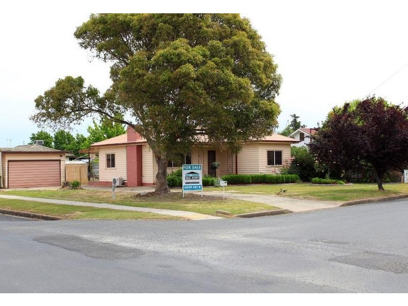 557 Brown Street, Lavington NSW 2641