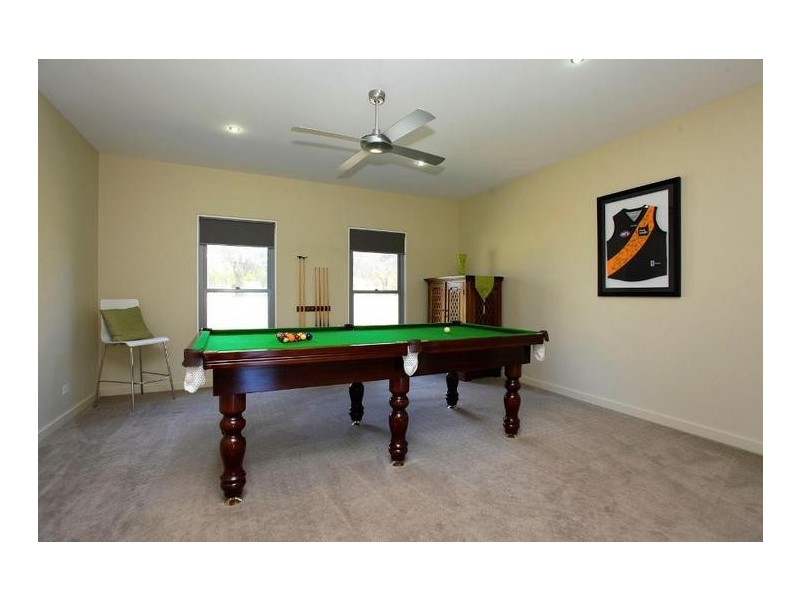 26 Carisbrook Court, Table Top NSW 2640