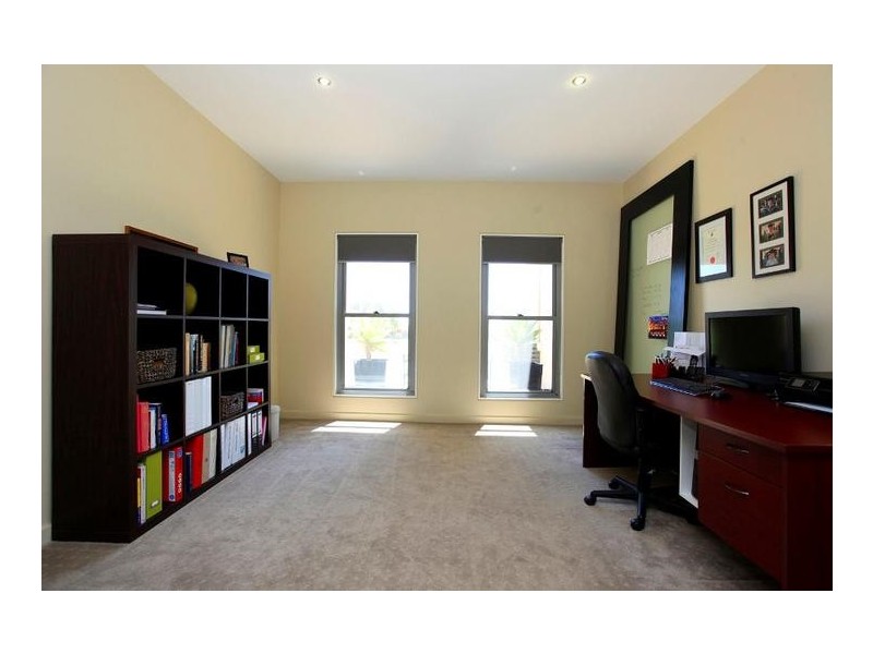 26 Carisbrook Court, Table Top NSW 2640