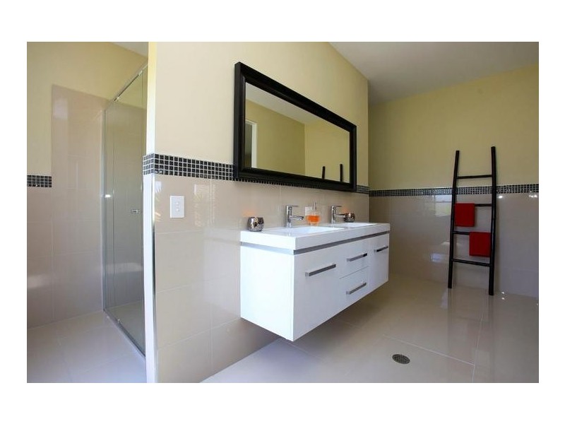 26 Carisbrook Court, Table Top NSW 2640