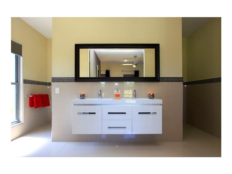 26 Carisbrook Court, Table Top NSW 2640