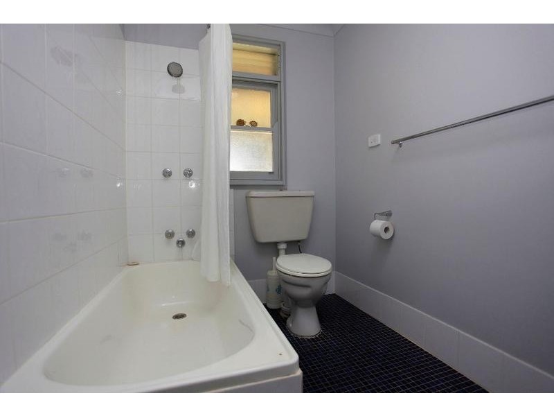 343 Kentucky Avenue, Lavington NSW 2641