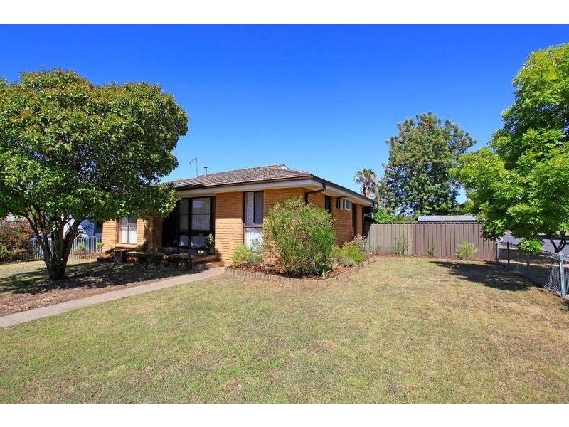 343 Kentucky Avenue, Lavington NSW 2641