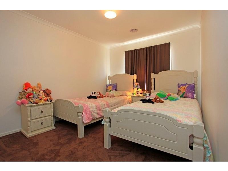 69 Robbins Drive, East Albury NSW 2640