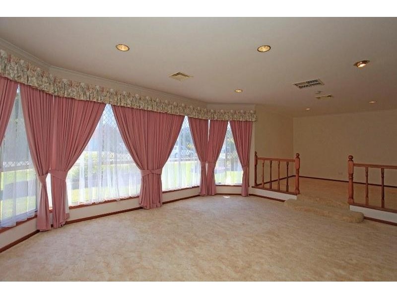 13 Worsley Place, Lavington NSW 2641